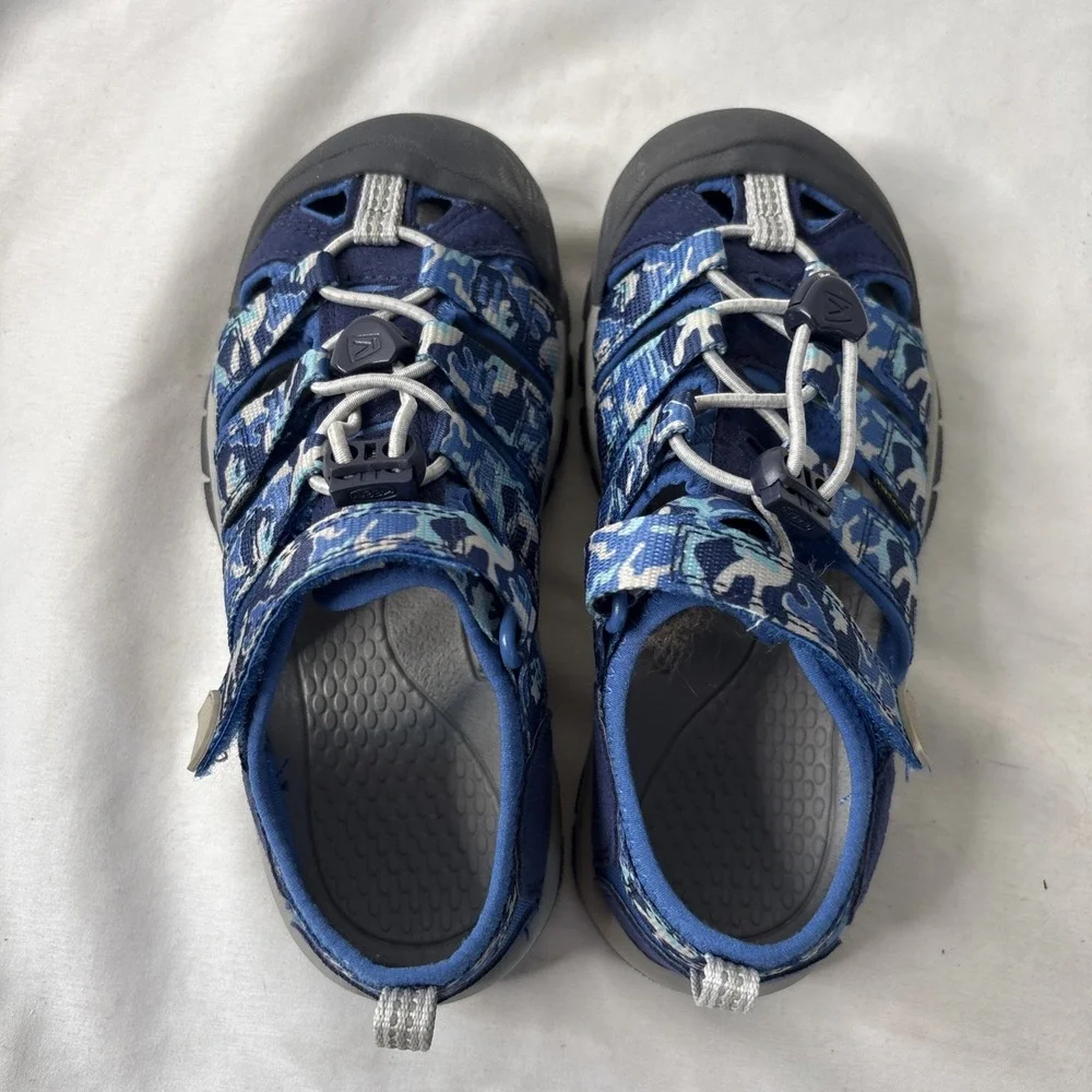 KEEN Newport H2 Waterproof Sandals Blue Camo Size 1 Gorpcore Bungee Hiking